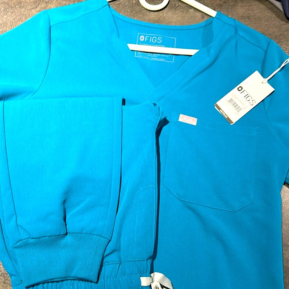 BNWT Figs Set